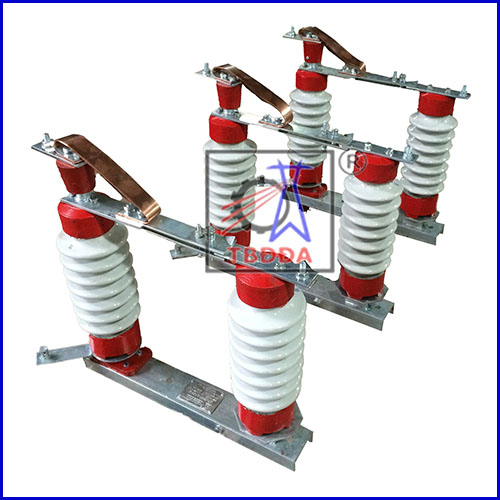 Cầu dao cách ly chém ngang 01 ổ xoay gốm
